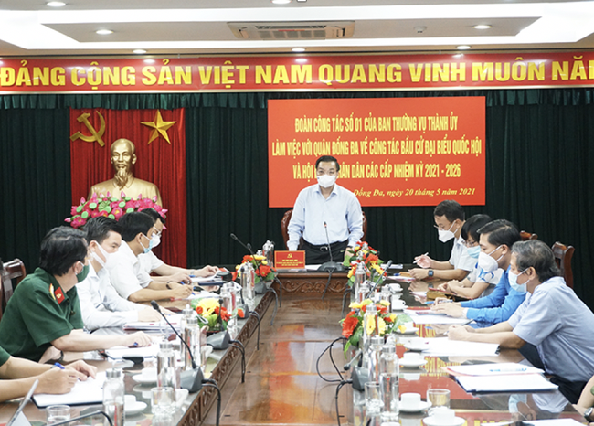 Chủ tịch UBND TP Hà Nội Chu Ngọc Anh kiểm tra công tác chuẩn bị bầu cử tại quận Đống Đa - Ảnh 3.