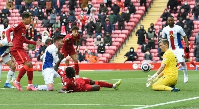 Kết quả Liverpool 2-0 Crystal Palace: Bản lĩnh của The Reds - Ảnh 1.