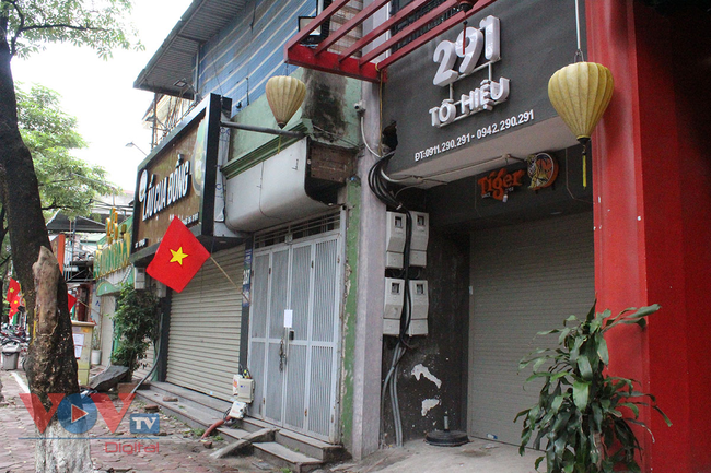 Nhà hàng, quán ăn uống tại Hà Nội đồng loạt đóng cửa, chuyển sang 'take away' - Ảnh 6.