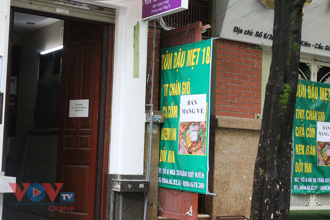 Nhà hàng, quán ăn uống tại Hà Nội đồng loạt đóng cửa, chuyển sang 'take away' - Ảnh 10.