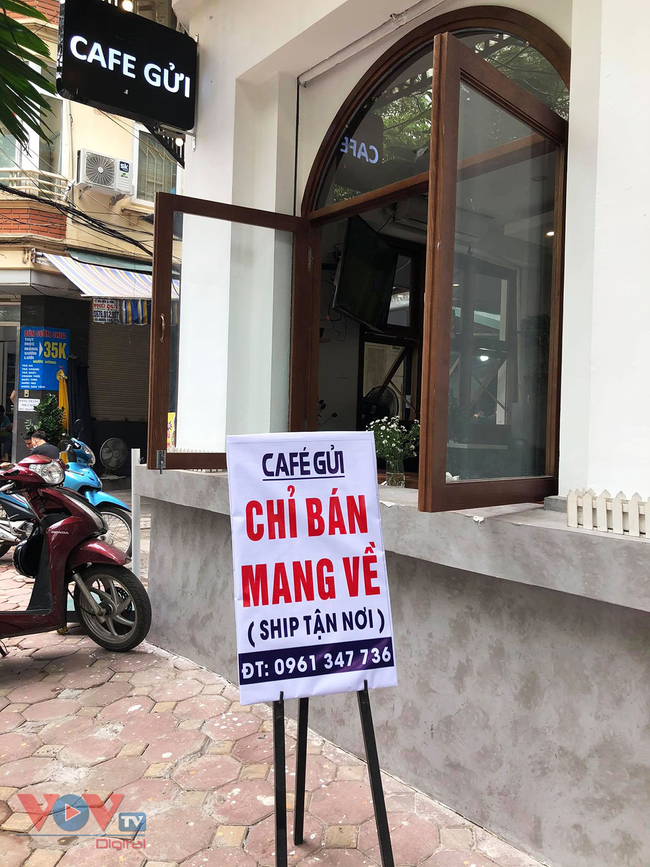 Nhà hàng, quán ăn uống tại Hà Nội đồng loạt đóng cửa, chuyển sang 'take away' - Ảnh 13.