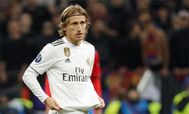 Luka Modric gia hạn với Real Madrid: '35 tuổi mà tôi thấy như mới 27' - Ảnh 1.