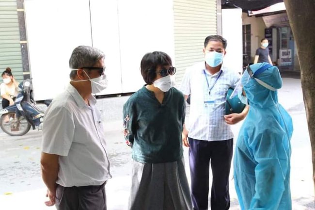 Bộ Y tế kiểm tra triển khai test nhanh tại Việt Yên, Bắc Giang - Ảnh 1.