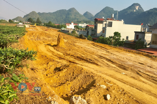 Lai Châu: Yêu cầu nhà thầu đổ thải dự án đúng vị trí - Ảnh 2.