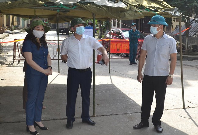 Yên Bái xác định 40 người từng đến Bệnh viện Bệnh Nhiệt đới Trung ương - Ảnh 1.