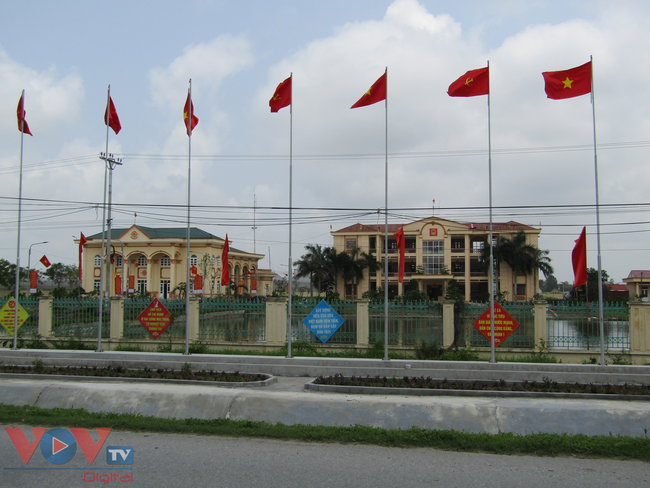 Trụ sở UBND, nhà văn hóa xã Xuân Khê được xây dựng khang trang.JPG
