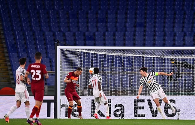 Kết quả AS Roma 3-2 MU (chung cuộc 5-8): Chủ nhà hiên ngang rời giải - Ảnh 3.