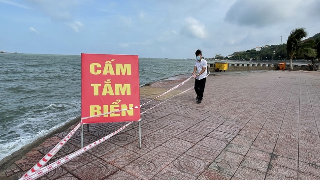 Bà Rịa - Vũng Tàu: Tạm dừng hàng loạt dịch vụ từ 12h ngày 1/6 để phòng chống dịch - Ảnh 1.