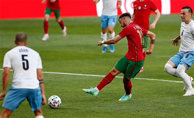 Kết quả Bồ Đào Nha 4-0 Israel: Ronaldo đe dọa kỷ lục của Daei - Ảnh 1.
