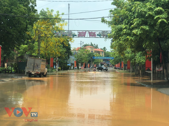 Phú Thọ: Cần làm rõ việc ngập nước trên đường tỉnh lộ 316 - Ảnh 1.
