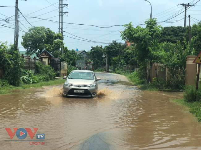 Phú Thọ: Cần làm rõ việc ngập nước trên đường tỉnh lộ 316 - Ảnh 3.