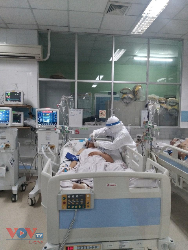 Điều trị bệnh nhân Covid-19 nặng tại Bệnh viện Bệnh Nhiệt đới TPHCM.jpg