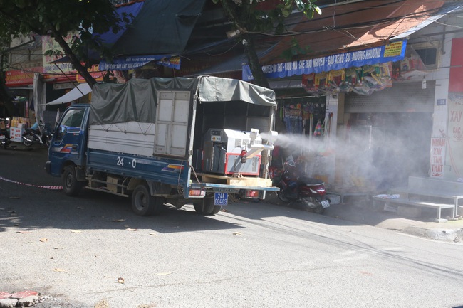 Lào Cai khẩn trương truy vết F1, phong tỏa nơi ở người nhiễm Covid-19 - Ảnh 1.