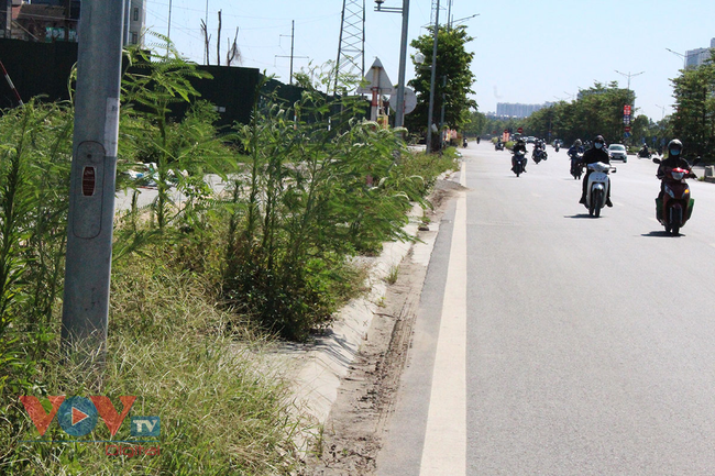 Hà Nội: Đại lộ Chu Văn An nghìn tỷ vẫn dở dang, nhếch nhác vì rác thải - Ảnh 12.