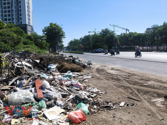 Hà Nội: Đại lộ Chu Văn An nghìn tỷ vẫn dở dang, nhếch nhác vì rác thải - Ảnh 15.