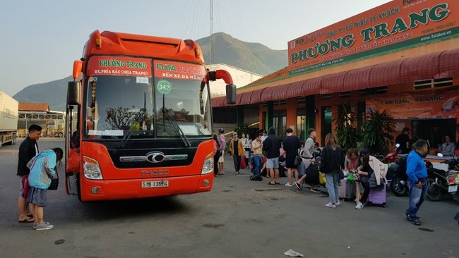 Khánh Hòa: Tạm dừng vận tải hành khách đến TP Đà Nẵng - Ảnh 1.