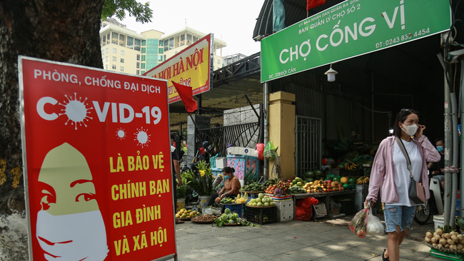 Đề xuất từ ngày 22/6, cửa hàng ăn uống trong nhà, hoạt động tập thể dục, thể thao ngoài trời ở Hà Nội sẽ được hoạt động trở lại - Ảnh 2.