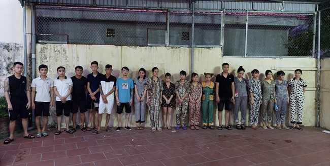 Quảng Ninh: Tụ tập 'chơi' ma túy, 20 thanh niên bị bắt giữ - Ảnh 1.