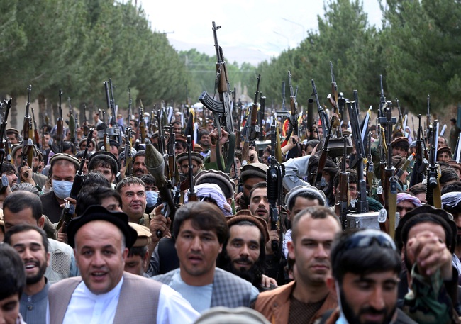 Taliban hối thúc Mỹ tôn trọng thỏa thuận hòa bình - Ảnh 1.