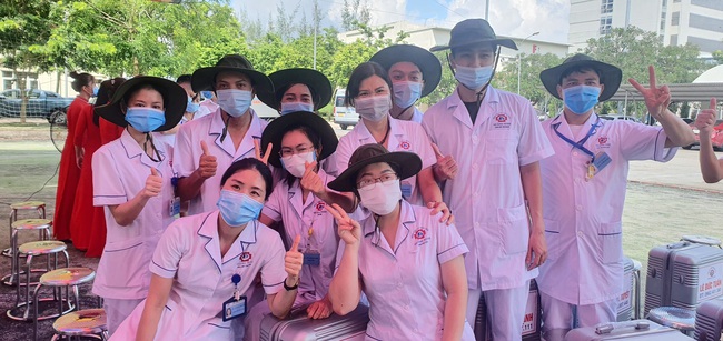 Quảng Ninh: Xuất quân chi viện cán bộ y tế cho TP.HCM - Ảnh 2.