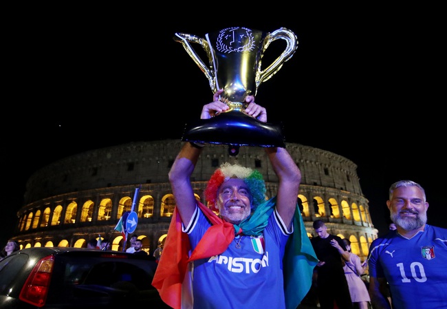 Italy vô địch Euro 2020: Thủ đô Rome không ngủ - Ảnh 4.