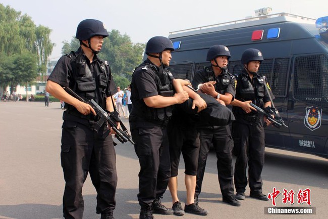 Trung Quốc tuyên bố tiêu diệt hơn 1900 nhóm bạo lực khủng bố - Ảnh 1.