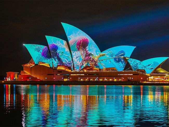 Australia lùi kế hoạch tổ chức lễ hội ánh sáng Vivid Sydney - Ảnh 1.