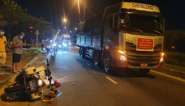 Đà Nẵng: Lái xe tải đâm Cảnh sát giao thông bị thương - Ảnh 1.