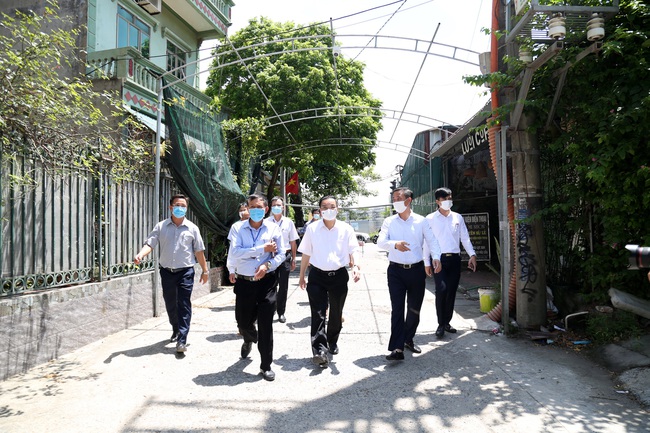 Chủ tịch Hà Nội kêu gọi toàn dân khai báo y tế để kiểm soát hiệu quả dịch Covid-19, bảo vệ an toàn cho Thủ đô - Ảnh 1.