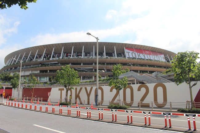 Olympic Tokyo 2020: Lùi thời gian thi đấu quần vợt vì thời tiết nóng ẩm - Ảnh 1.