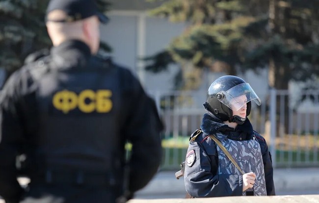 Cơ quan An ninh Liên bang Nga đã bắt giữ lãnh sự Estonia ở St.Petersburg khi nhận tài liệu mật - Ảnh 1.