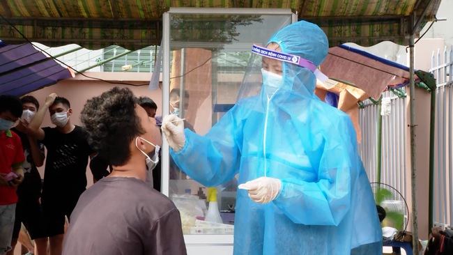 Thanh Hoá ghi nhận bệnh nhân dương tính SARS-CoV-2 trong cộng đồng - Ảnh 1.