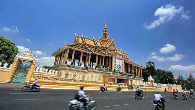 Campuchia sẵn sàng mở cửa đón khách du lịch vào cuối năm 2021 - Ảnh 2.