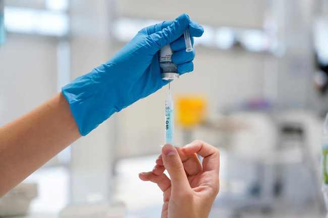 Thái Lan công bố vaccine Covid-19 nội địa hiệu quả 94% - Ảnh 1.