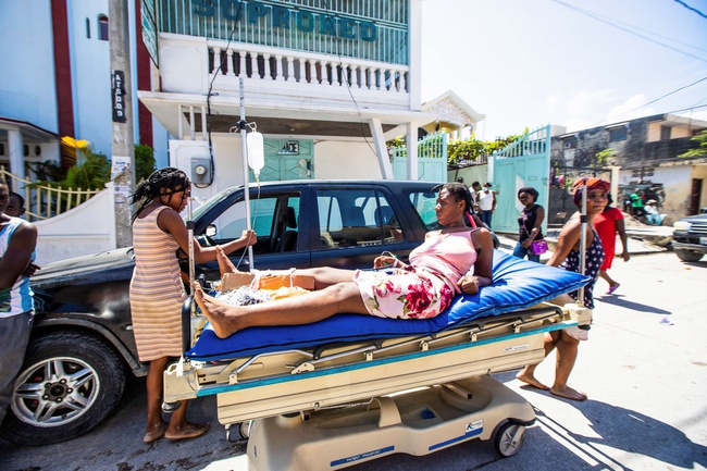 Gần 2.000 người chết và 1,2 triệu người bị ảnh hưởng do động đất ở Haiti - Ảnh 1.