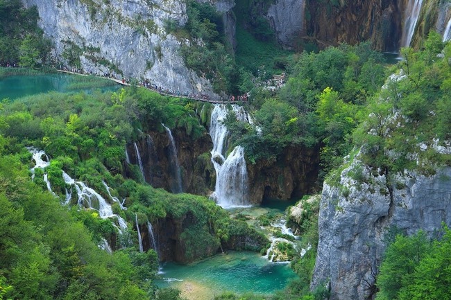Chiêm ngưỡng 7 thác nước hùng vĩ bậc nhất thế giới - Ảnh 1.