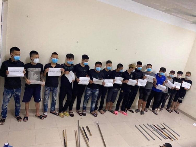 Hà Nam: Truy bắt nhóm thanh thiếu niên dùng hung khí gây rối trật tự công cộng - Ảnh 1.
