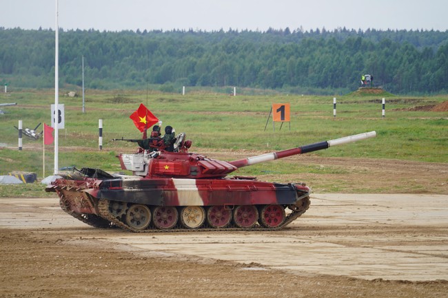 Army Games 2021: Kíp xe thứ 2 của đội tuyển xe tăng QĐND Việt Nam xuất trận - Ảnh 2.