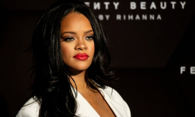 Rihanna được mệnh danh là 'ca sĩ giàu nhất thế giới' với khối tài sản 1,7 tỷ USD - Ảnh 1.
