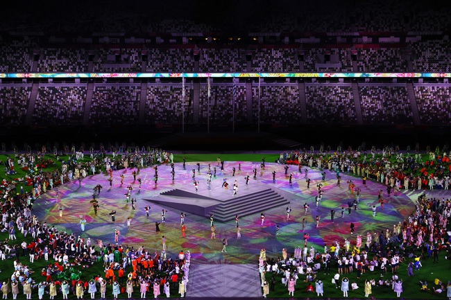Những hình ảnh rực rỡ tại lễ bế mạc Olympic Tokyo 2020  - Ảnh 5.