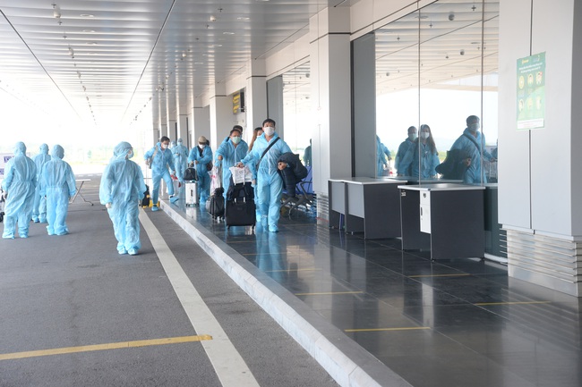 Quảng Ninh: Tiếp tục đón 2 chuyến bay thí điểm 'hộ chiếu vaccine' - Ảnh 3.