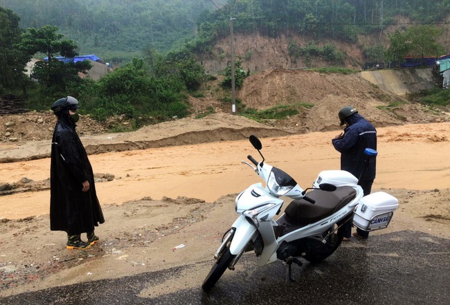 Quảng Nam: Mưa lớn gây cô lập nhiều xã vùng cao huyện Phước Sơn - Ảnh 11.