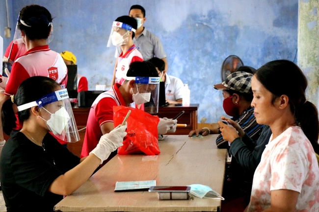 Hơn 150.000 người ở Thừa Thiên Huế sử dụng thẻ kiểm soát dịch bệnh - Ảnh 3.