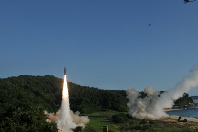 Triều Tiên xác nhận bắn thử tên lửa siêu thanh mới - Ảnh 1.