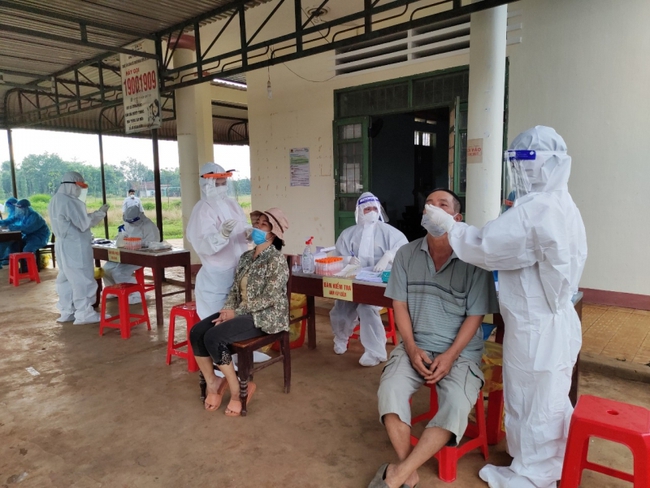 Đắk Lắk: Thêm một ổ dịch COVID-19 trong cộng đồng, TP. Buôn Ma Thuột khẩn trương khoanh vùng, truy vết - Ảnh 2.