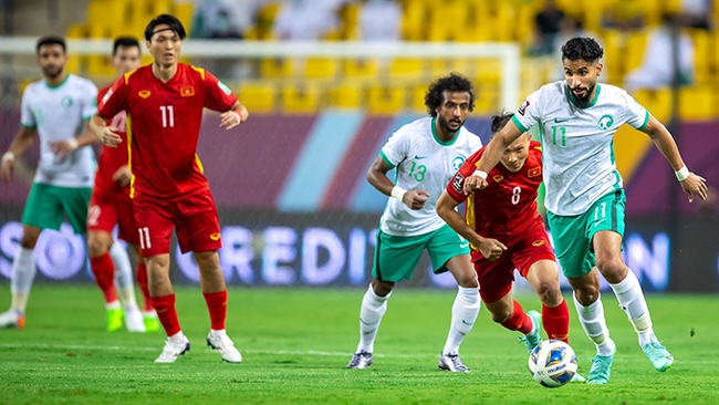 Kết quả Saudi Arabia 3-1 Việt Nam: Quang Hải ghi bàn nhưng VAR 'cứu' chủ nhà - Ảnh 1.