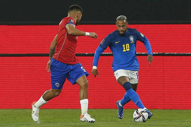 Kết quả Chile 0-1 Brazil: Neymar tịt ngòi, Brazil vẫn ra về với 3 điểm - Ảnh 1.