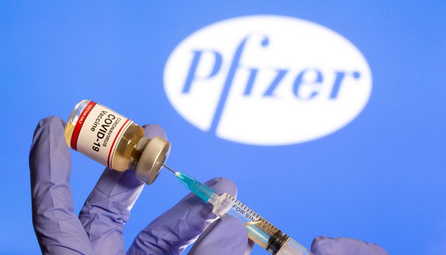 Pfizer triển khai sản xuất đại trà vaccine ngừa biến thể Omicron - Ảnh 1.