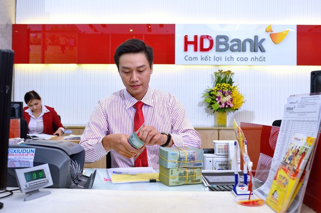 Đổi mới toàn diện, HDBank báo lãi 8.070 tỷ tăng 39% - Ảnh 1.