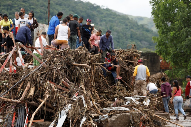 Venezuela: Lở đất nghiêm trọng khiến ít nhất 22 người chết và nhiều người mất tích - Ảnh 7.